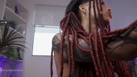 Snapshot of cooper_reds chatting on 01.13.25 ROSELL 3 online show from 01.13.25