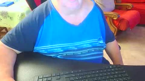 Snapshot of coquin375 chatting on 10.27.25 coquin375 online show from 10.27.25