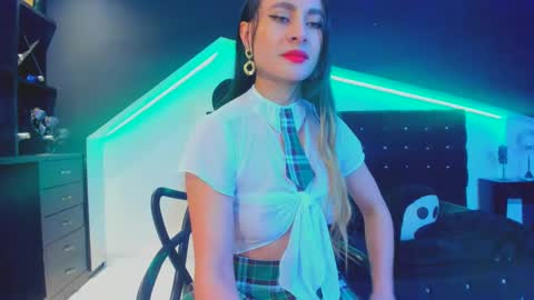 Coral  online show from 03.10.25