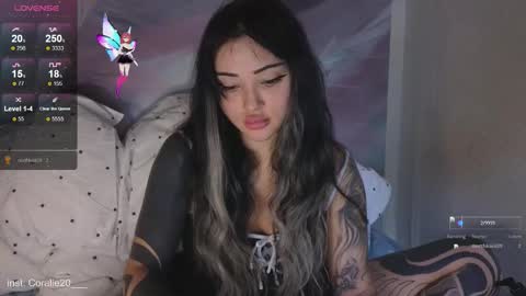 Snapshot of coralie20 chatting on 11.22.25 coralie20 online show from 11.22.25