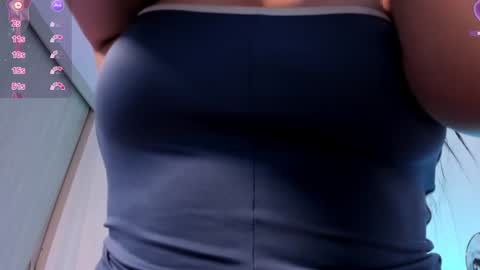 Coralinekam1 online show from 01.15.25