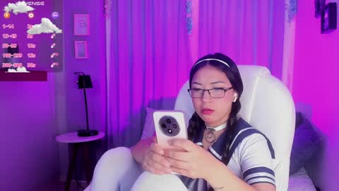 Snapshot of coralinericce_ chatting on 02.04.25 Coral Stefani online show from 02.04.25