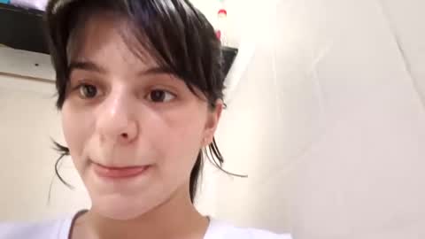 Snapshot of coralinexxx07 chatting on 09.19.25 Coraline uwu Bienvenidos al dulce mundo de Coraline Hola amores soy Coraline Una chica tierna juguetona online show from 09.19.25