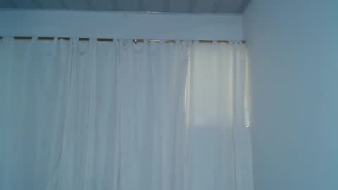 Coral Reyes online show from 11.23.25