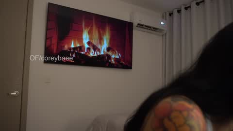 Snapshot of coreybae chatting on 01.09.25 coreybae online show from 01.09.25