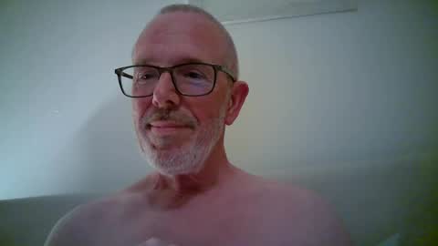 Snapshot of coriolis1957 chatting on 06.01.26 coriolis1957 online show from 06.01.26