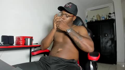 Snapshot of corvis_xnc0012 chatting on 03.05.25 Corvis Xnc0012 online show from 03.05.25