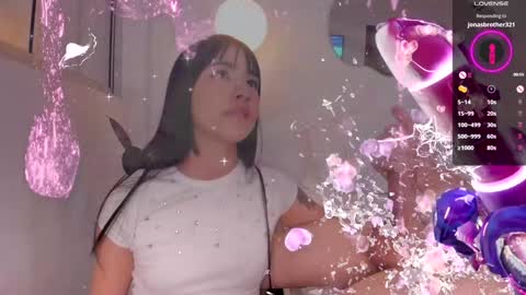 Snapshot of cottoncloud_ chatting on 01.07.25 Candy Ken online show from 01.07.25