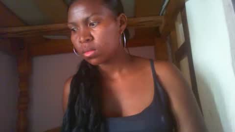 Snapshot of couleur_vanille chatting on 03.06.25 couleur_vanille online show from 03.06.25