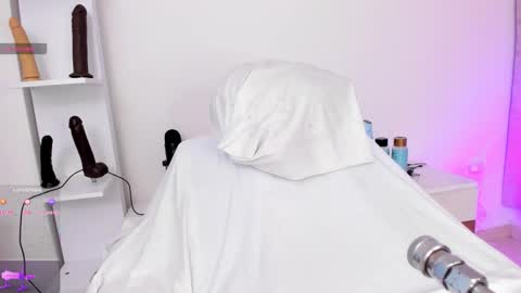 Maria  online show from 11.02.25