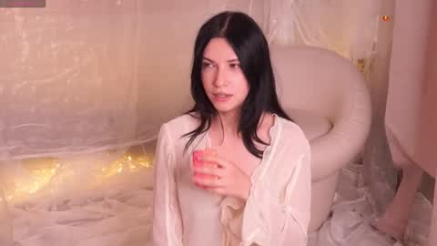 Alex and Mia online show from 11.12.25