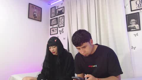 Snapshot of coupsextop chatting on 12.23.24 Juli and Liam online show from 12.23.24