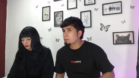 Snapshot of coupsextop chatting on 01.05.25 Juli and Liam online show from 01.05.25