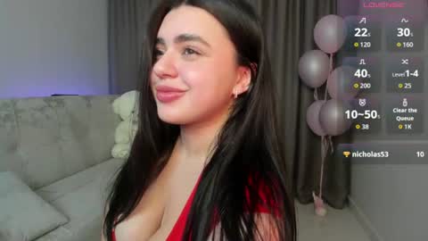 Snapshot of courtneyyk chatting on 06.17.26 Courtney online show from 06.17.26