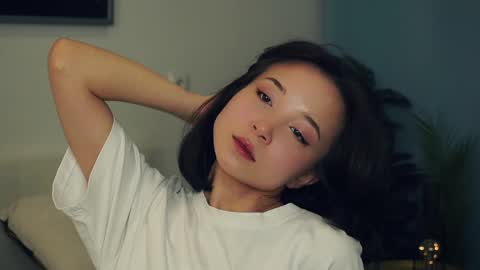 Yui online show from 01.30.25