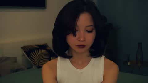 Yui online show from 02.08.25