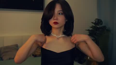 Yui online show from 02.14.25