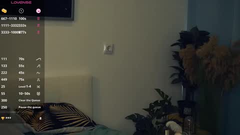 Yui online show from 02.22.25