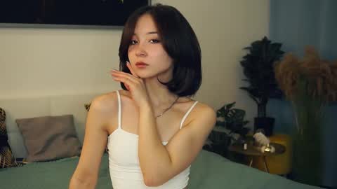 Yui online show from 02.23.25