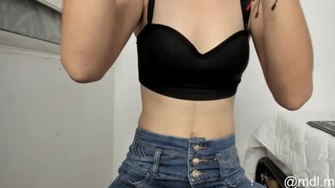 Marce  Online 1pm - 7pm gmt-5 online show from 10.23.25