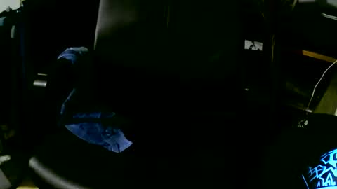 coyote017 online show from 10.18.25