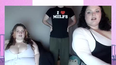 Snapshot of cozyoralcouple chatting on 02.25.26 CozyOralCouple online show from 02.25.26