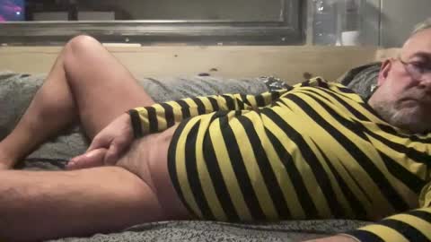 crapaud75018 online show from 01.21.25