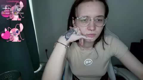 Snapshot of crash_test13 chatting on 10.28.25 crash_test13 online show from 10.28.25