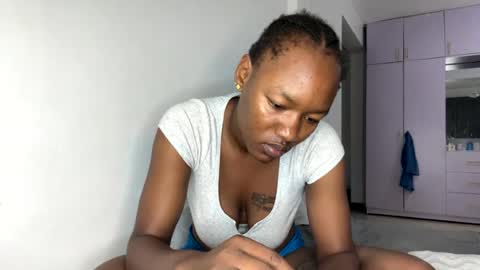 Snapshot of crave_meslowly chatting on 07.17.26 Taliee online show from 07.17.26