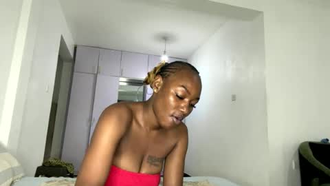 Snapshot of crave_meslowly chatting on 07.23.26 Taliee online show from 07.23.26