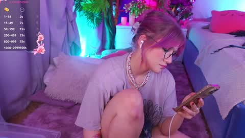 Snapshot of crazy__wine chatting on 12.27.24 Sonya online show from 12.27.24