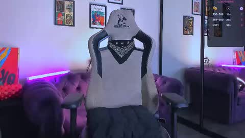 Snapshot of crazy_baby69 chatting on 09.17.25 online show from 09.17.25