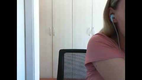 Anny online show from 03.04.25