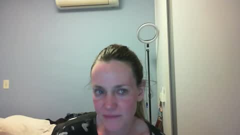 Anny online show from 10.27.25