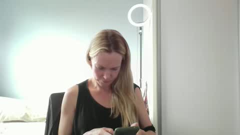 Anny online show from 02.18.26