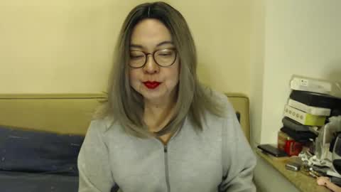 Snapshot of crazychika chatting on 12.13.24 Kelly online show from 12.13.24