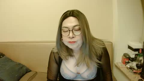 Snapshot of crazychika chatting on 03.01.25 Kelly online show from 03.01.25