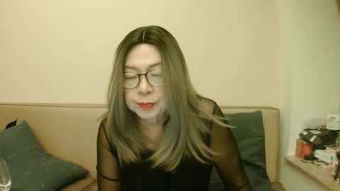 Snapshot of crazychika chatting on 10.07.25 Kelly online show from 10.07.25