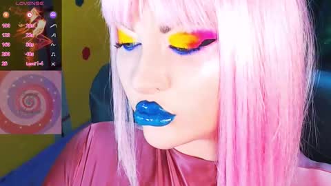 Snapshot of crazypinkyball chatting on 10.19.25 Roxy online show from 10.19.25