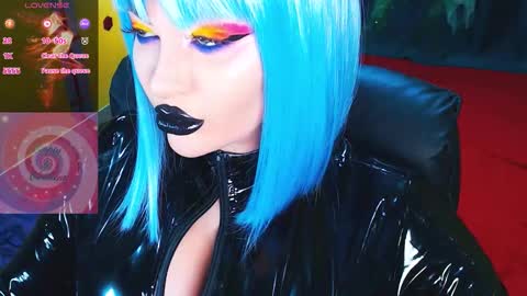 Snapshot of crazypinkyball chatting on 10.30.25 Roxy online show from 10.30.25