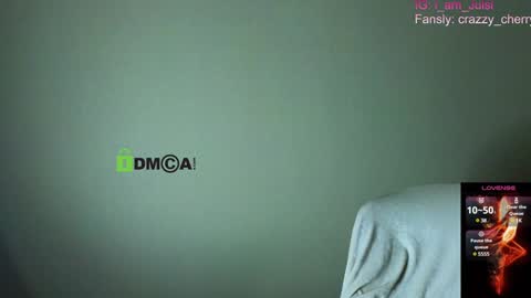 Snapshot of crazzy_cherry chatting on 02.05.25 crazzy cherry online show from 02.05.25