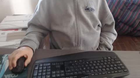 Creamormilk online show from 10.02.25