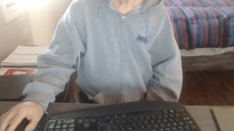 Creamormilk online show from 10.09.25