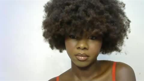 Snapshot of creamybabee chatting on 01.23.25 queen online show from 01.23.25