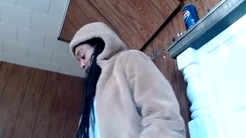 CreamyExotica online show from 01.16.25