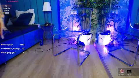 Sophie online show from 02.15.26