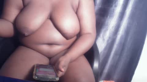 Snapshot of creamyposh1 chatting on 11.21.25 creamyposh1 online show from 11.21.25