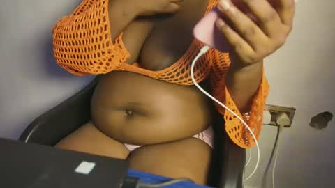 creamyposh1 online show from 12.20.25