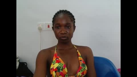 Snapshot of creamyxsugar chatting on 10.11.25 creamyxsugar online show from 10.11.25