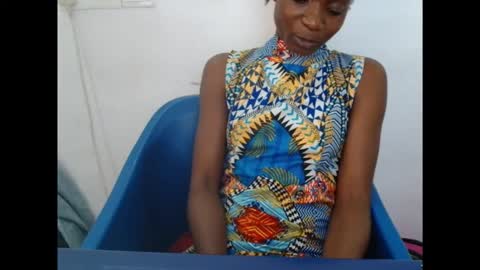 Snapshot of creamyxsugar chatting on 10.15.25 creamyxsugar online show from 10.15.25